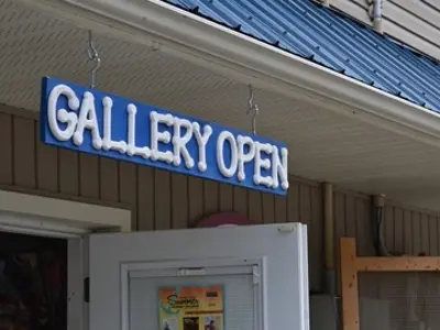 Gallery open sign